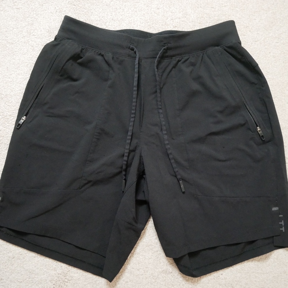 Lululemon license to train 7” linerless shorts black medium